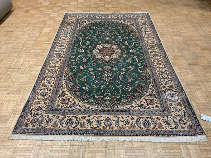 SEMI-ANTIQUE 5ft. x 9ft. TRADITIONAL NAIN
