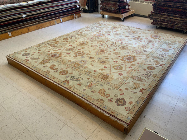 HIGH-END 8ft. x 11ft. TRANSITIONAL MAHAL - David Tiftickjian & Sons