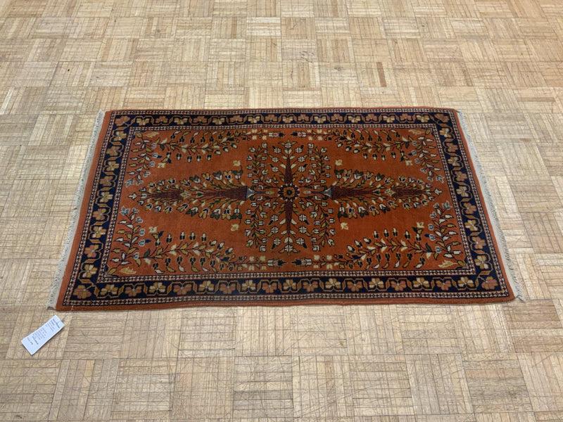 LIKE NEW 3ft. x 4ft. TRADITIONAL SAROUK - David Tiftickjian & Sons