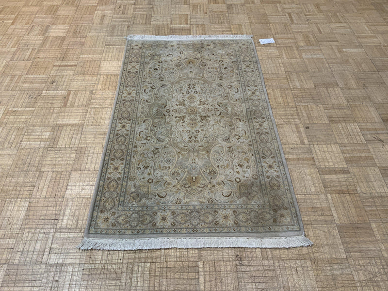 LIKE NEW 3ft. x 5ft. TRADITIONAL KASHAN - David Tiftickjian & Sons