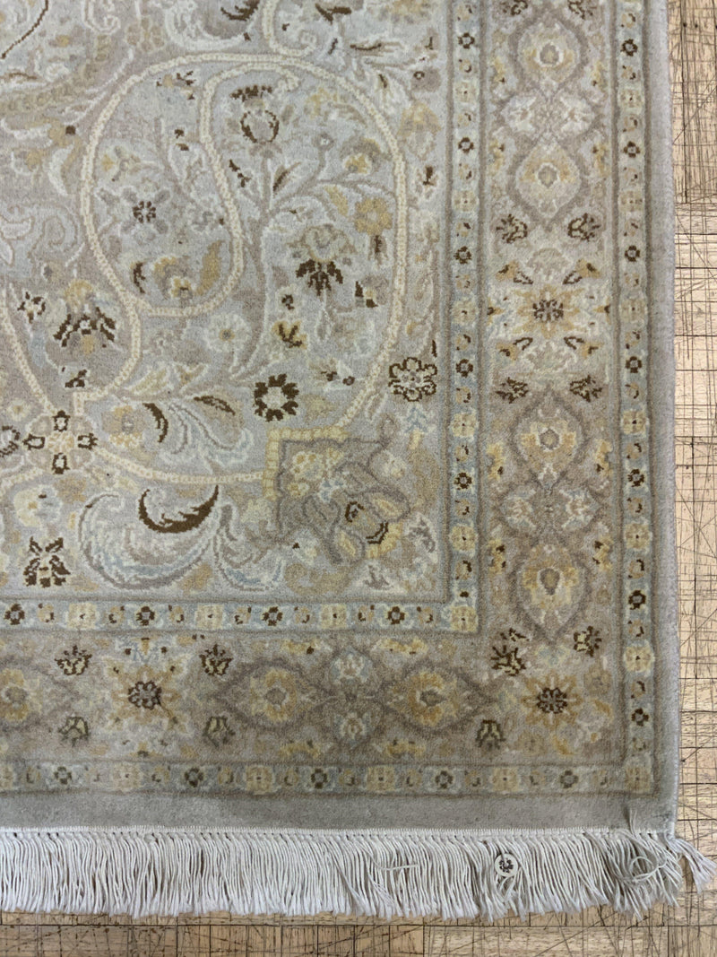 LIKE NEW 3ft. x 5ft. TRADITIONAL KASHAN - David Tiftickjian & Sons