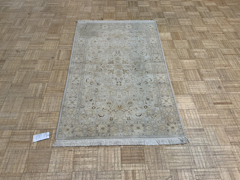 LIKE NEW 3ft. x 5ft. TRADITIONAL KASHAN - David Tiftickjian & Sons