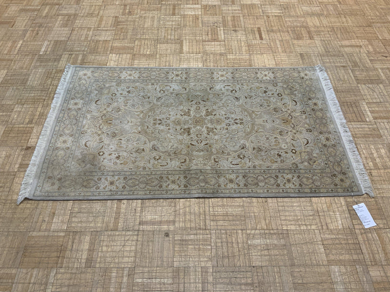 LIKE NEW 3ft. x 5ft. TRADITIONAL KASHAN - David Tiftickjian & Sons