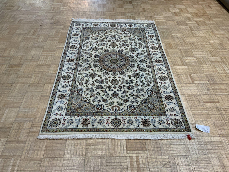 LIKE NEW 4ft. x 6ft. TRADITIONAL KASHAN - David Tiftickjian & Sons