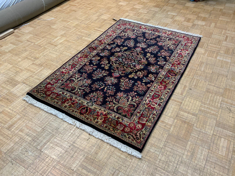 LIKE NEW 4ft. x 6ft. TRADITIONAL SAROUK - David Tiftickjian & Sons