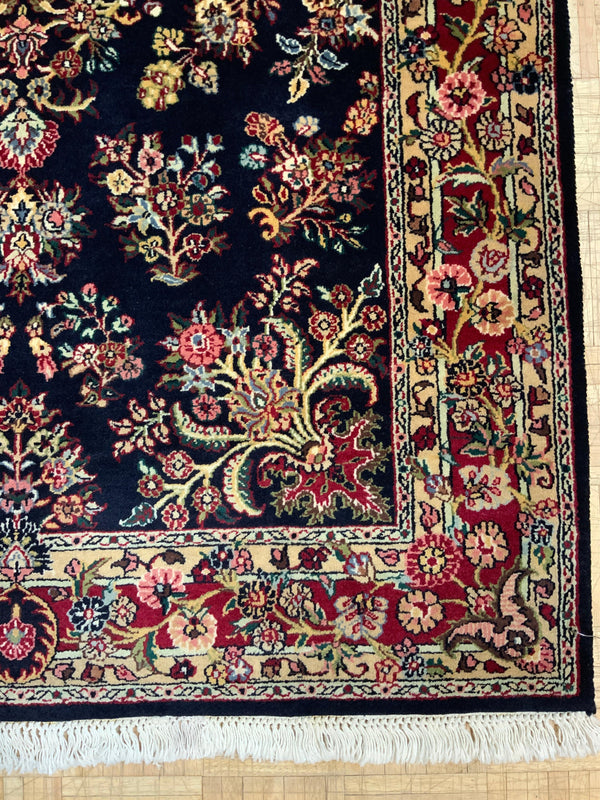 LIKE NEW 4ft. x 6ft. TRADITIONAL SAROUK - David Tiftickjian & Sons