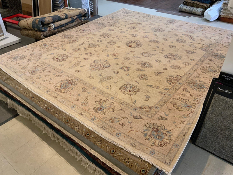 LIKE NEW 9ft. x 10ft. TRADITIONAL KASHAN - David Tiftickjian & Sons