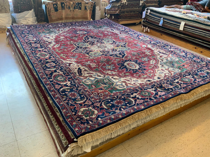 LIKE NEW 9ft. x 12ft. TRADITIONAL HERIZ - David Tiftickjian & Sons