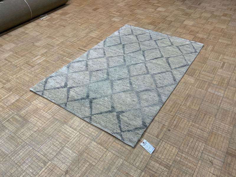 NEW 4ft. x 6ft. MODERN CASCADE - David Tiftickjian & Sons