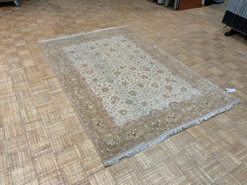 NEW 5ft. x 7ft. TRADITIONAL TAJ - David Tiftickjian & Sons