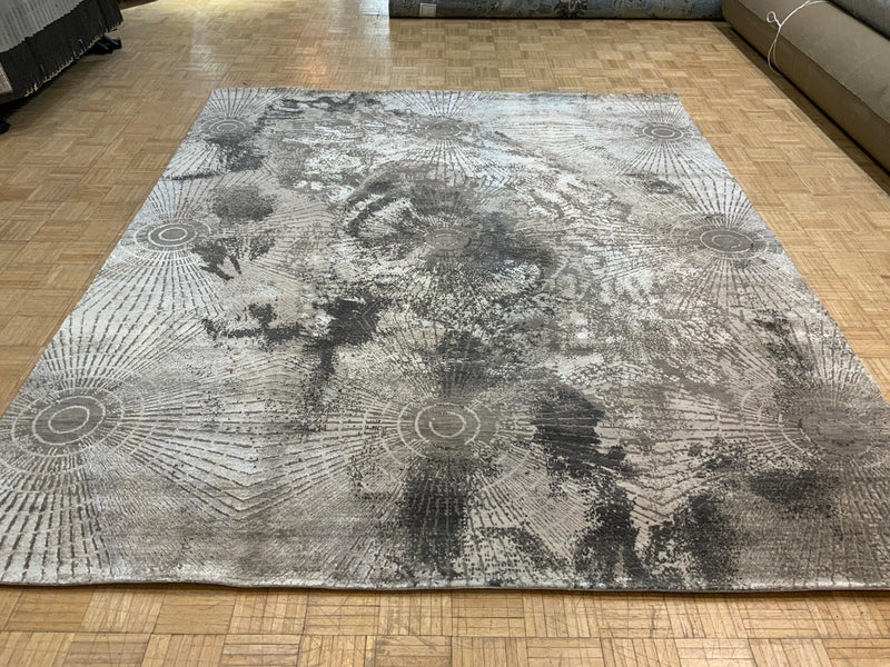 NEW 8ft. x 10ft. MODERN AMOUR - David Tiftickjian & Sons