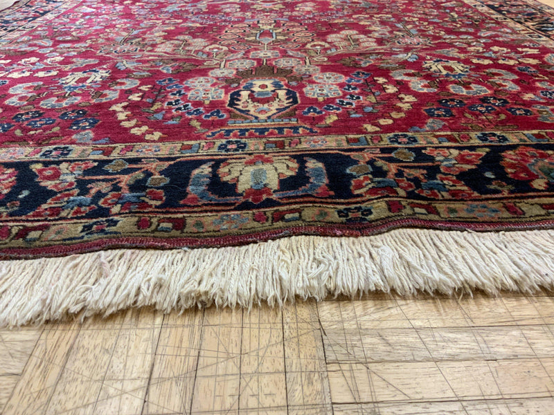 SEMI-ANTIQUE 4ft. x 7ft. TRADITIONAL SAROUK - David Tiftickjian & Sons