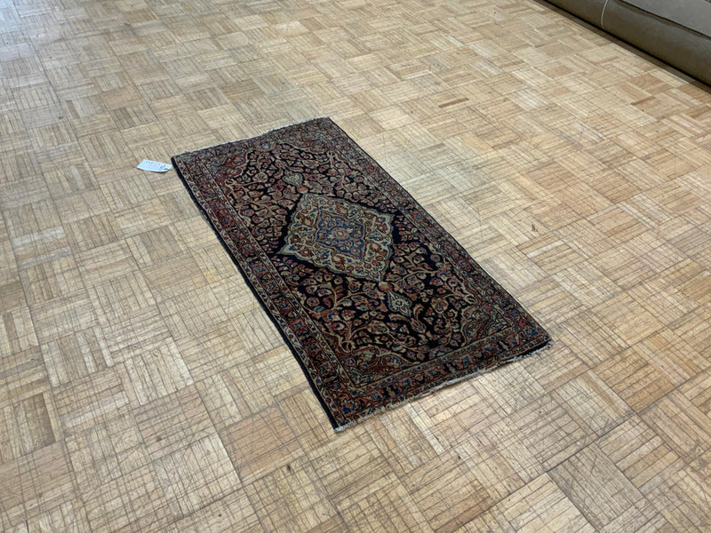 VINTAGE 2ft. x 4ft. TRADITIONAL SAROUK - David Tiftickjian & Sons