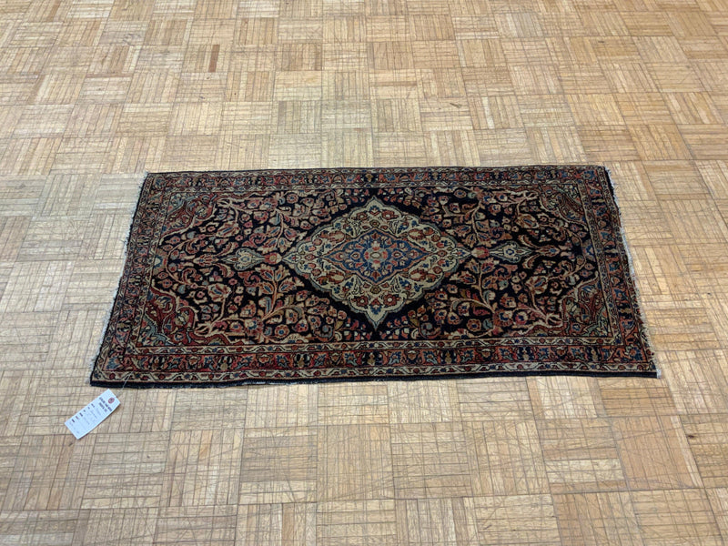 VINTAGE 2ft. x 4ft. TRADITIONAL SAROUK - David Tiftickjian & Sons